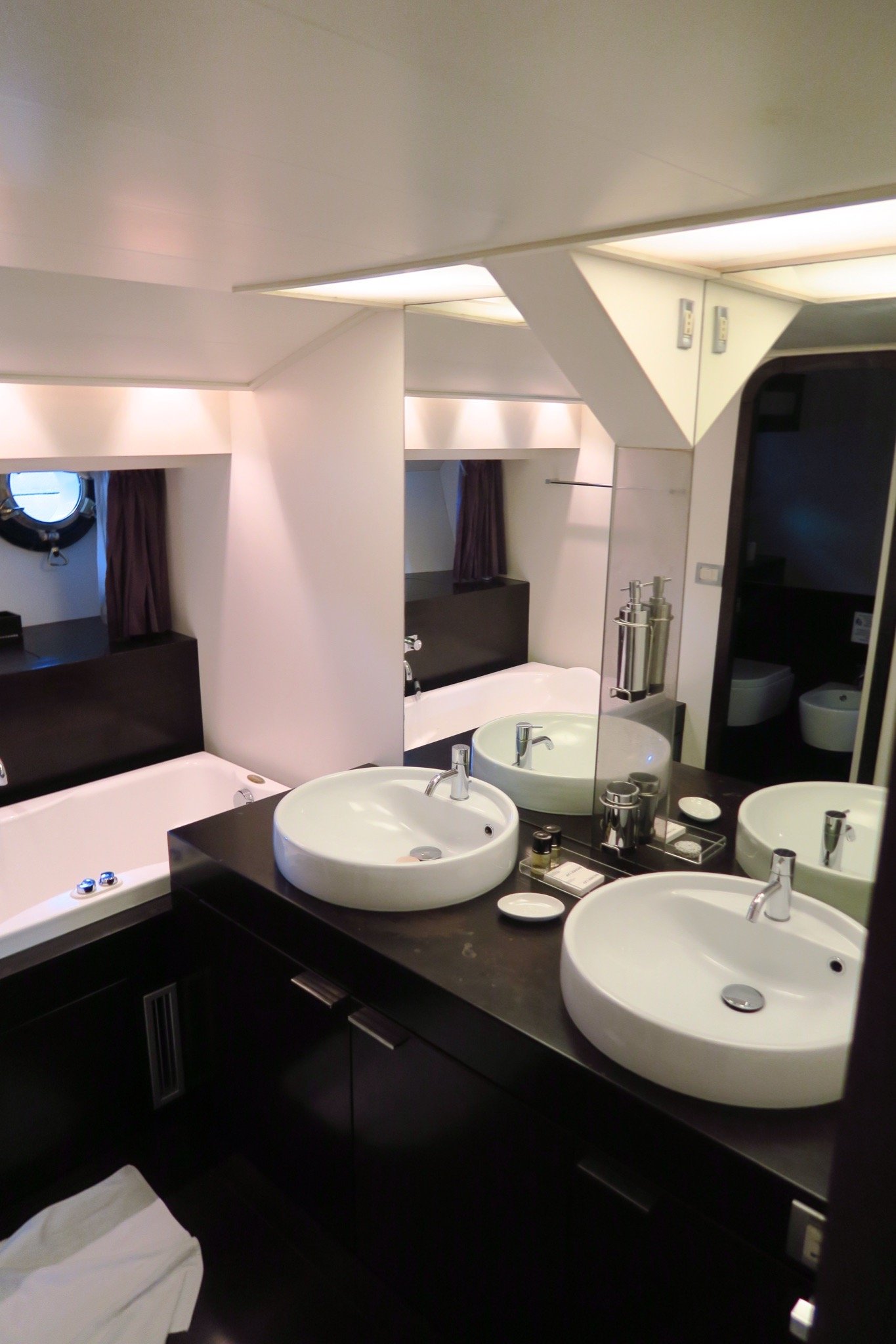 Bathroom Image Gallery Luxury Yacht Browser by CHARTERWORLD